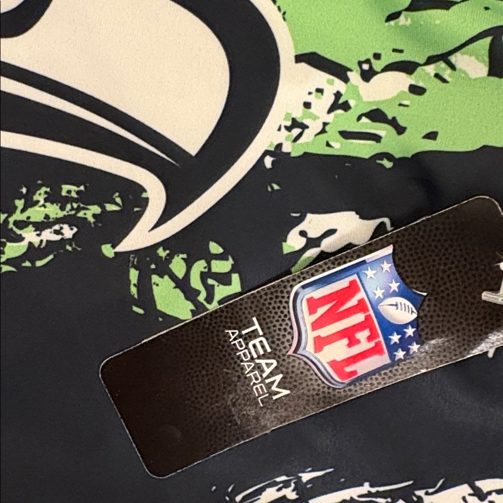 NWT [NFL] Seattle Seahawks NFL Splattered Paint  Performance Shirt Youth L 14/16 - Picture 13 of 13